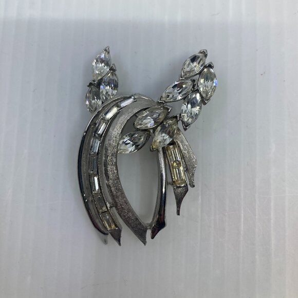 Vtg 1960 rhodium tone clear crystal rhinestone wedding bridal brooch - Picture 1 of 2
